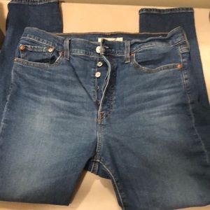 Levi’s wedgie skinny